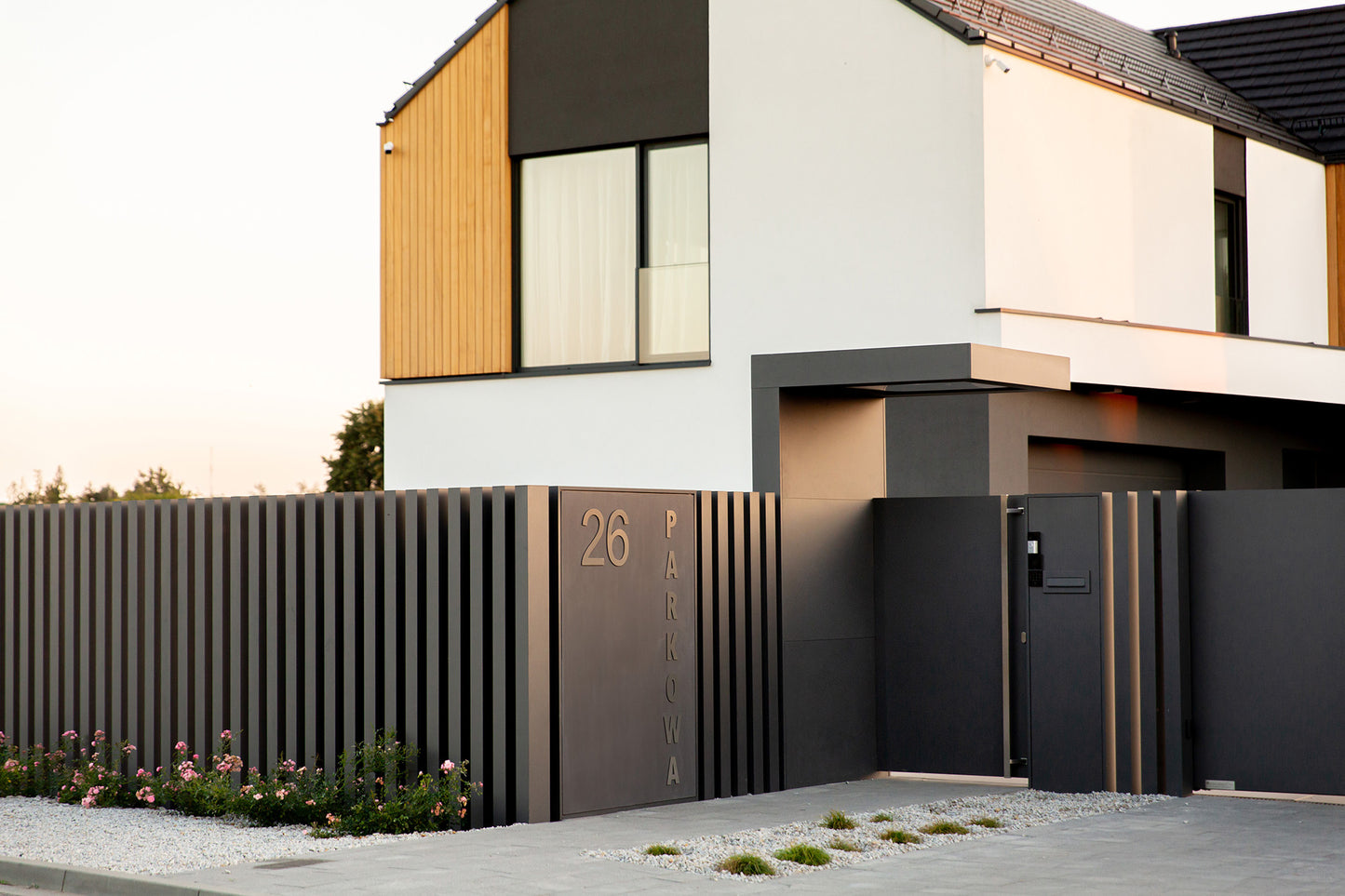 ZAUNFELD AUS ALUMINIUM AL27