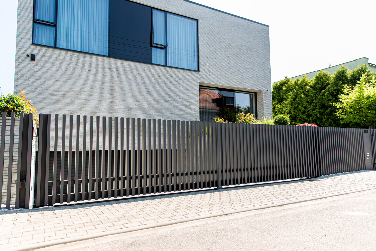 ZAUNFELD AUS ALUMINIUM AL48