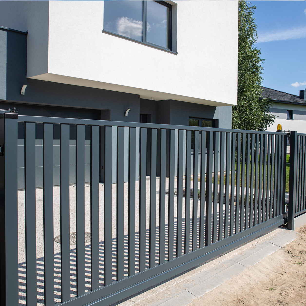 PREMIUM SCHIEBETOR VERTICAL