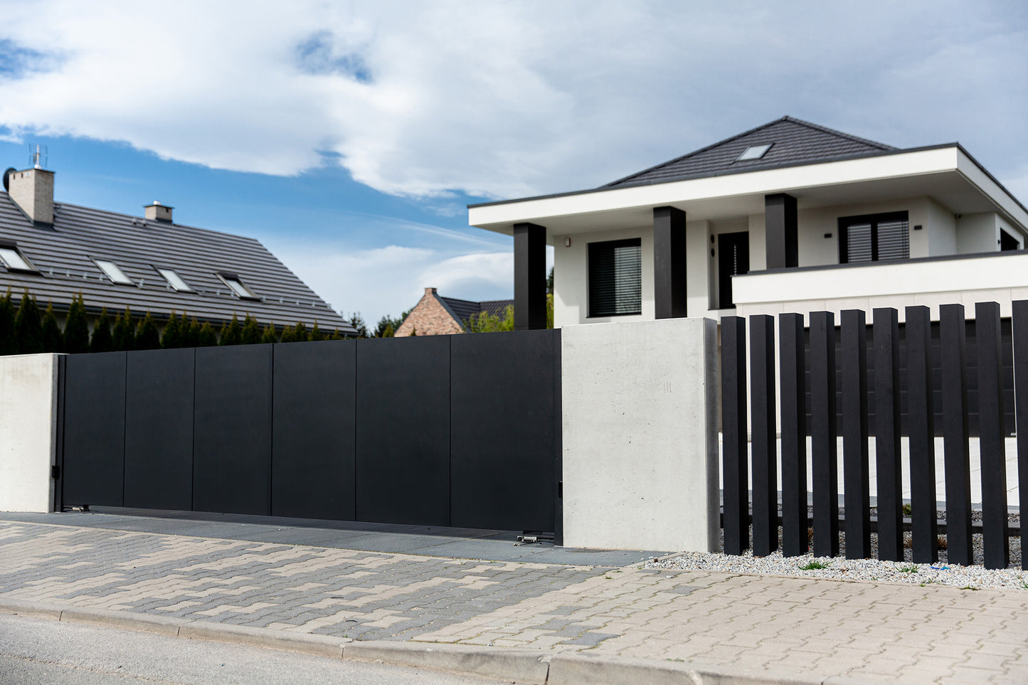 ZAUNFELD AUS ALUMINIUM AL27