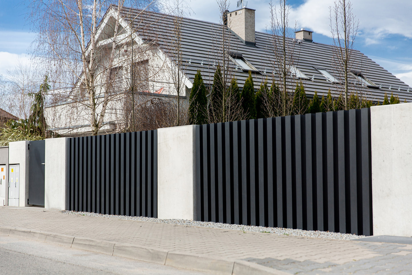 ZAUNFELD AUS ALUMINIUM AL27