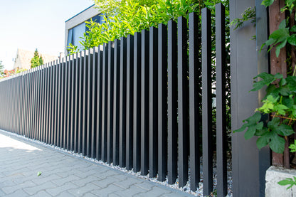 ZAUNFELD AUS ALUMINIUM AL48