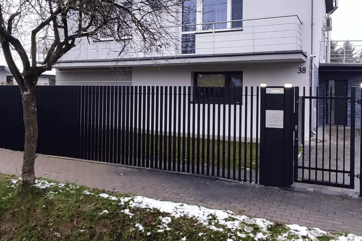 ZAUNFELD BERLIN C