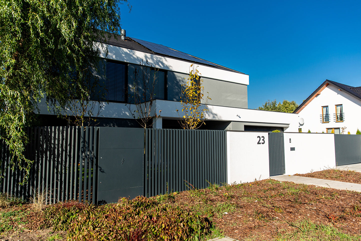 ZAUNFELD AUS ALUMINIUM AL48